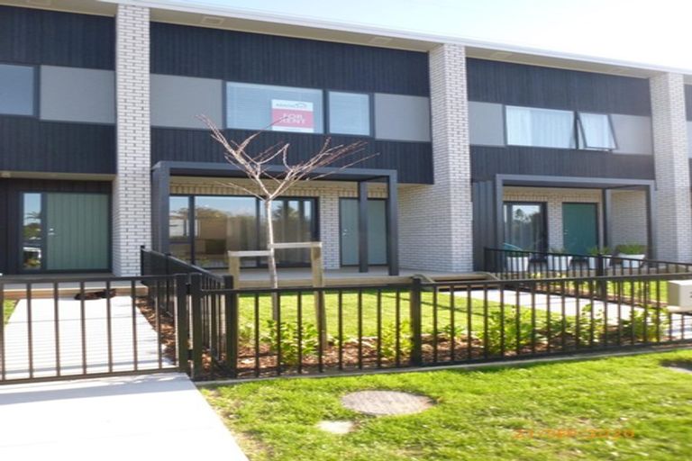 Photo of property in 26b Titoki Street, Te Atatu Peninsula, Auckland, 0610