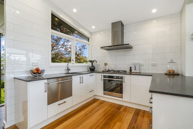 Photo of property in 76 Flynn Road, Hillcrest, Hamilton, 3216