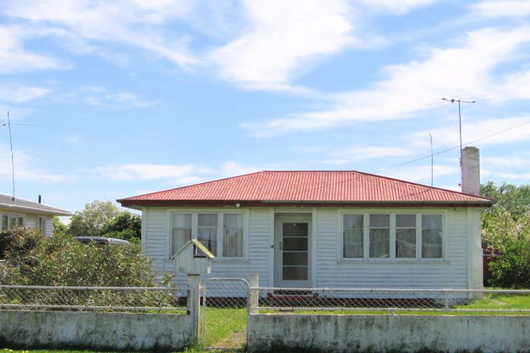 Photo of property in 21 Tolerton Avenue, Elgin, Gisborne, 4010