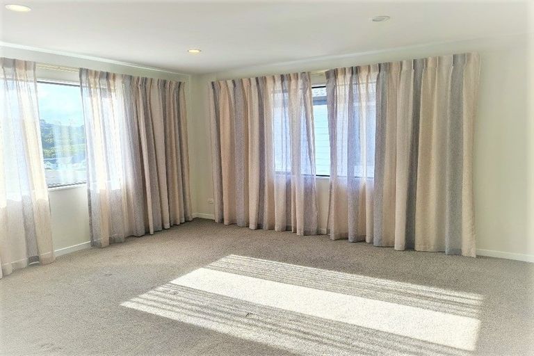 Photo of property in 50 Ashley Avenue, Long Bay, Auckland, 0630