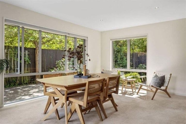 Photo of property in 70b Jeffreys Road, Fendalton, Christchurch, 8052