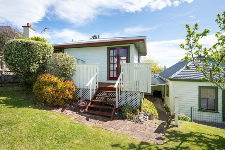 Photo of property in 119 Chaucer Road, Hospital Hill, Napier, 4110