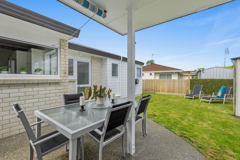 Photo of property in 3 Lakeside Drive, Orewa, 0931
