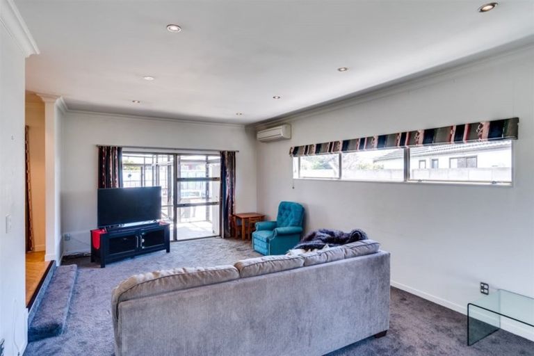 Photo of property in 25 Mckeefry Avenue, Greenmeadows, Napier, 4112