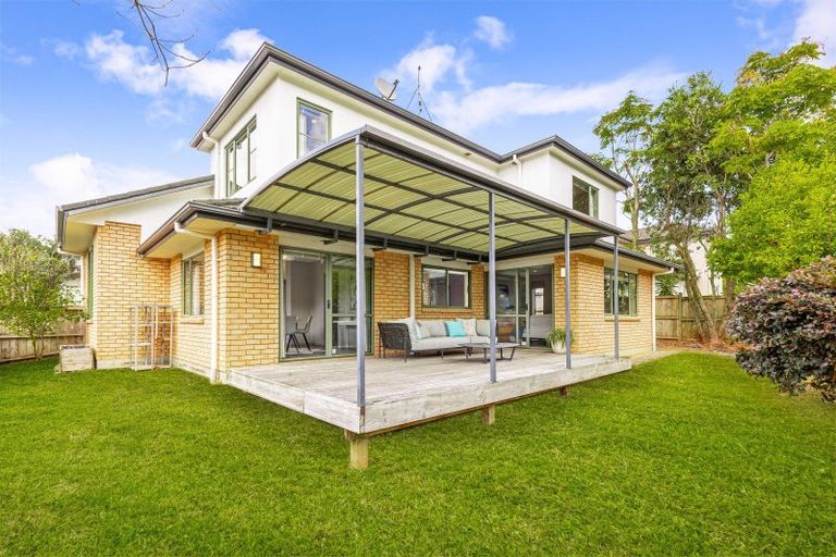 Photo of property in 12 Kunzea Place, Greenhithe, Auckland, 0632