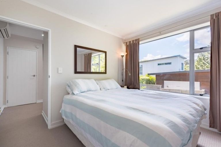 Photo of property in 29 Kiriwai Road, Paremata, Porirua, 5024