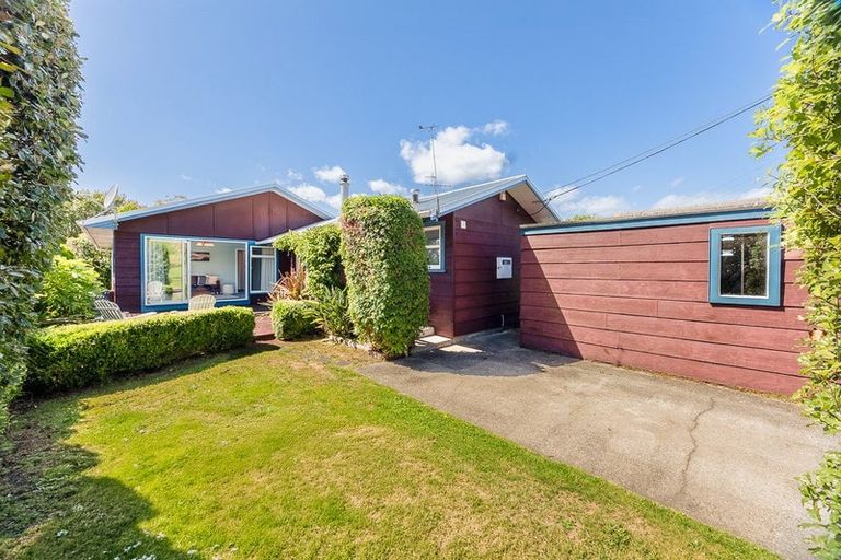 Photo of property in 8 Rata Road, Raumati Beach, Paraparaumu, 5032