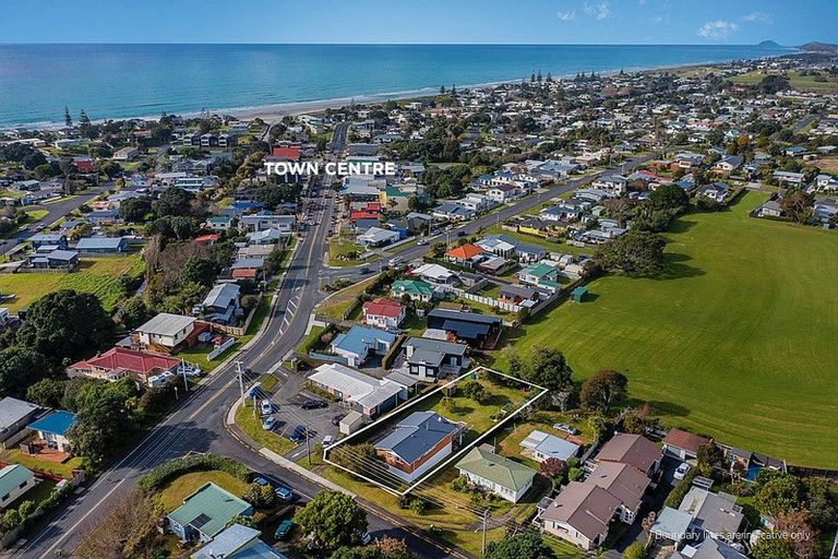 Photo of property in 1 The Crescent, Waihi Beach, 3611