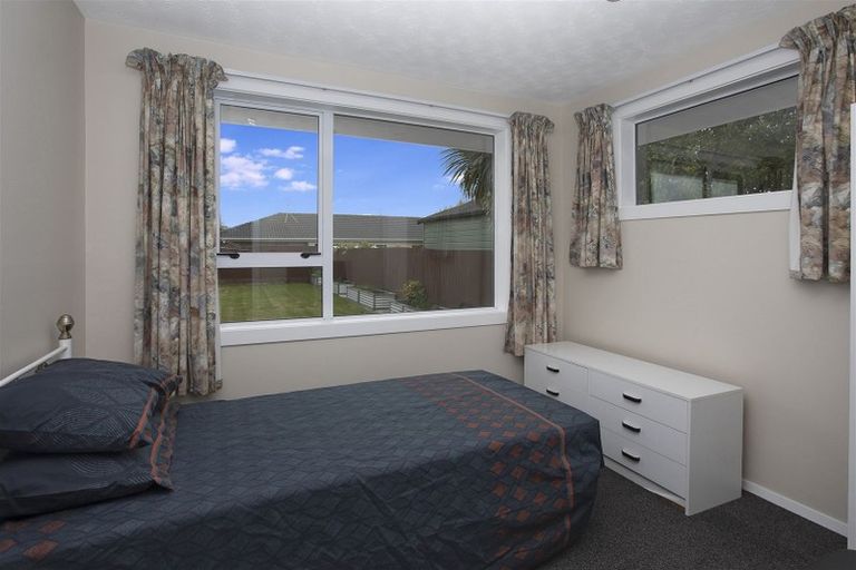 Photo of property in 69 Farquhars Road, Redwood, Christchurch, 8051