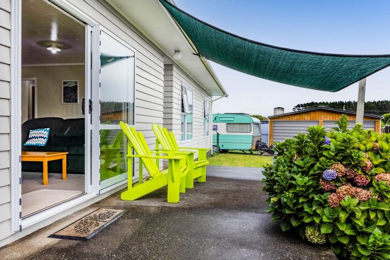 Photo of property in 13 Gibson Place, Patea, 4520