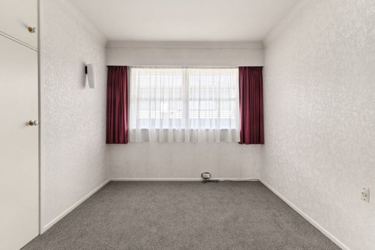 Photo of property in 235 Kenilworth Road, Mayfair, Hastings, 4122