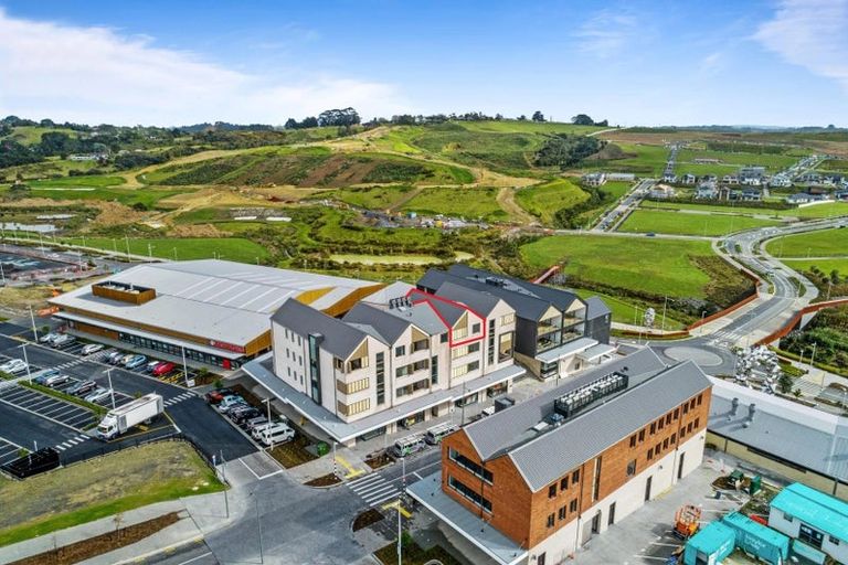 Photo of property in 302/167 Glenvar Ridge Road, Long Bay, Auckland, 0630