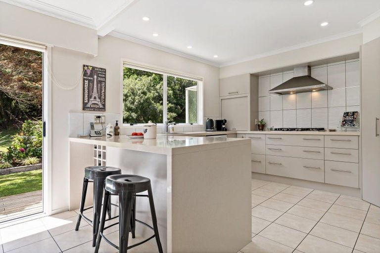 Photo of property in 286 Muriwai Valley Road, Muriwai, Waimauku, 0881