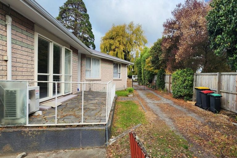 Photo of property in 5 Prestons Road, Redwood, Christchurch, 8051