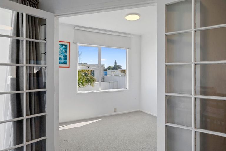 Photo of property in 6/184 Powderham Street, New Plymouth, 4310