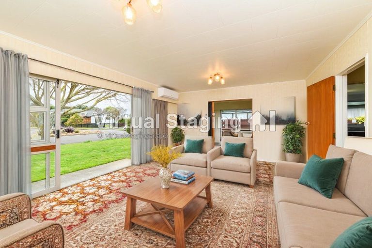 Photo of property in 16 Cecil Place, Cloverlea, Palmerston North, 4412