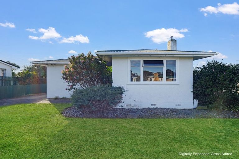 Photo of property in 37 Hadfield Crescent, College Estate, Whanganui, 4500