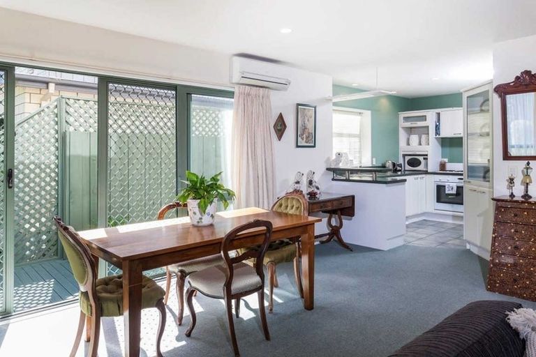 Photo of property in 34 Albany Street, St Albans, Christchurch, 8014