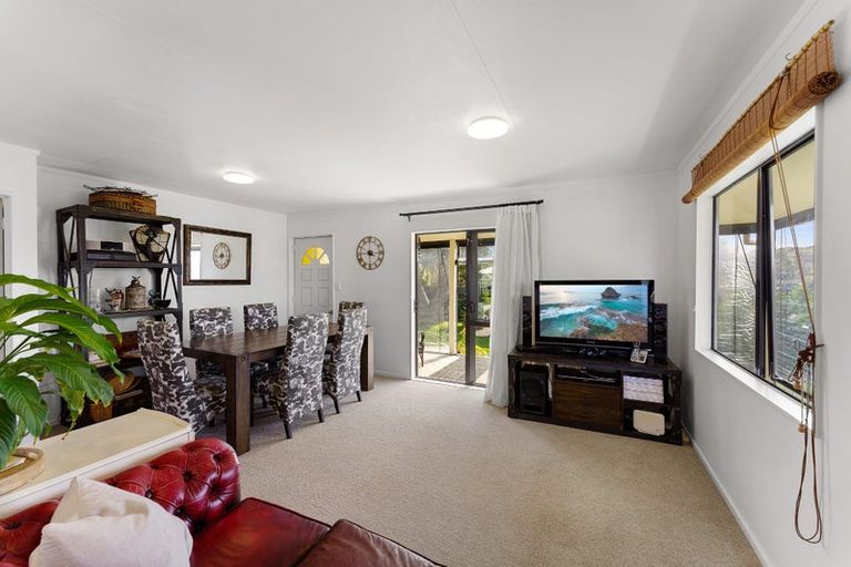 Photo of property in 88 Queens Road, Waikanae Beach, Waikanae, 5036