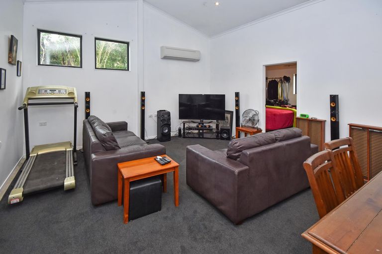 Photo of property in 28 Johnson Street, Tuakau, 2121