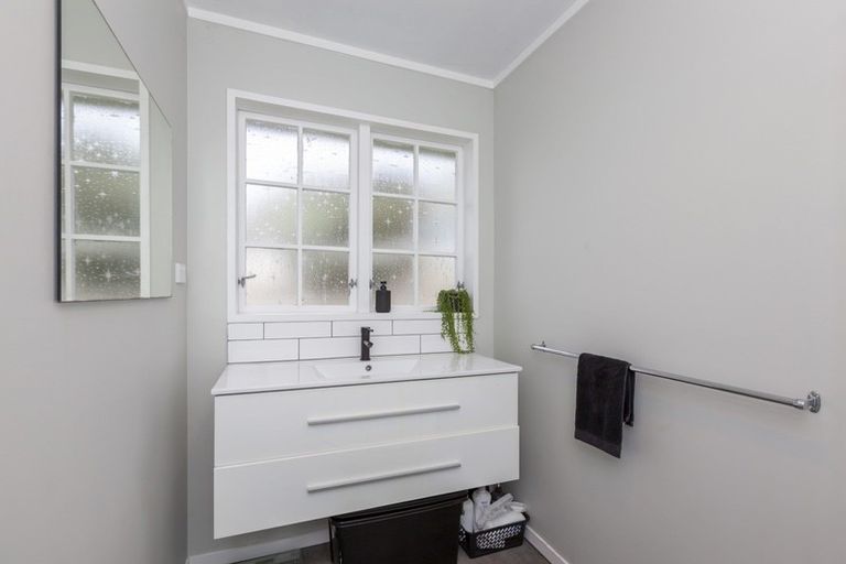 Photo of property in 71b Eatwell Avenue, Paraparaumu Beach, Paraparaumu, 5032