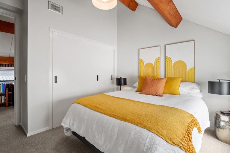 Photo of property in 10 Rushland Road, Jacks Point, 9371