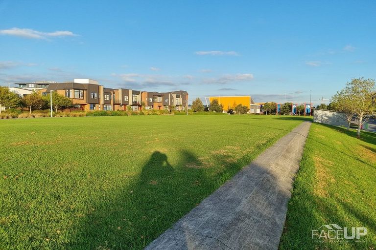 Photo of property in 9 De Havilland Road, Hobsonville, Auckland, 0616