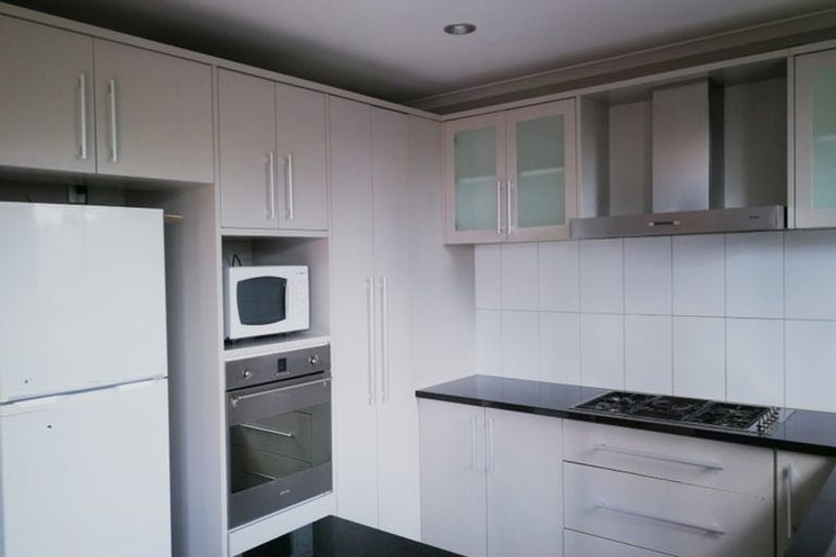 Photo of property in 26a Raleigh Road, Northcote, Auckland, 0627