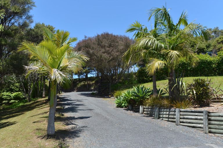 Photo of property in 846 Puketona Road, Haruru, 0204