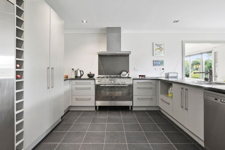 Photo of property in 10 Parker Road, Huntly, 3771