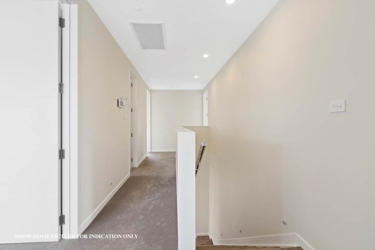 Photo of property in 136 Vintry Drive, Kumeu, 0810