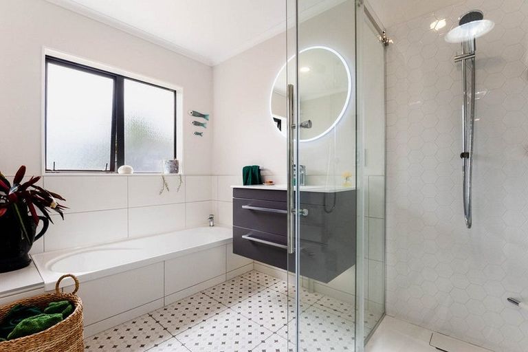 Photo of property in 23 Harry Shaw Way, Raumati South, Paraparaumu, 5032