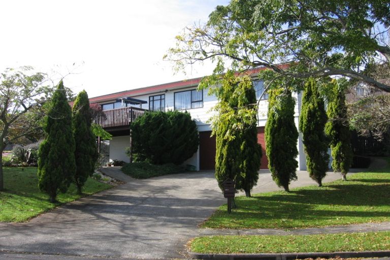 Photo of property in 2 Teak Grove, Totara Heights, Auckland, 2105