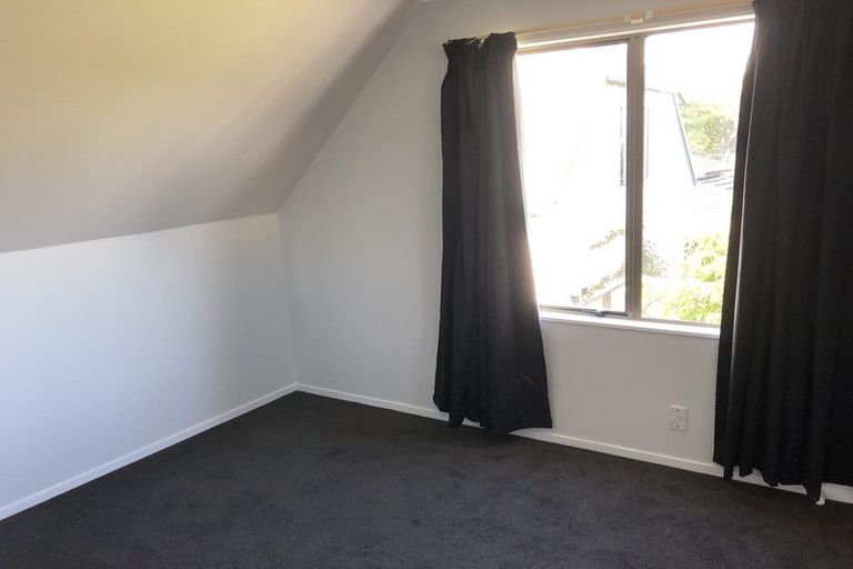 Photo of property in 30 Dorset Crescent, Hokowhitu, Palmerston North, 4410