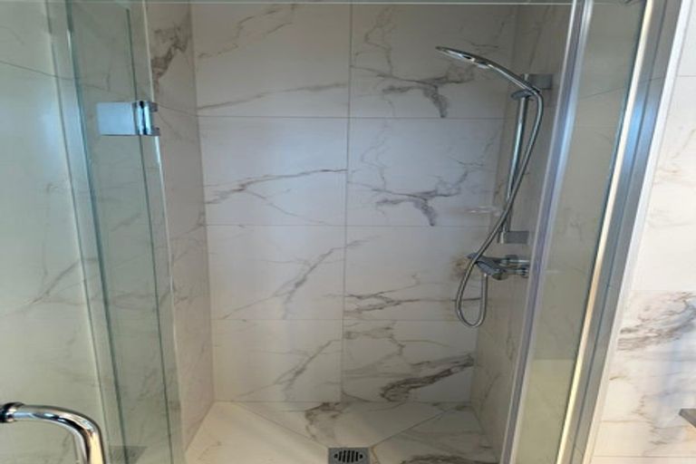 Photo of property in 723a Massey Road, Mangere, Auckland, 2022