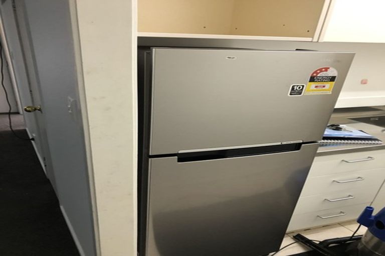 Photo of property in 85d Stottholm Road, Titirangi, Auckland, 0604