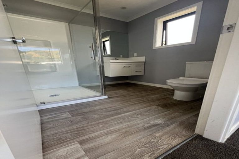 Photo of property in 27 Kaki Drive, Kenepuru, Porirua, 5022