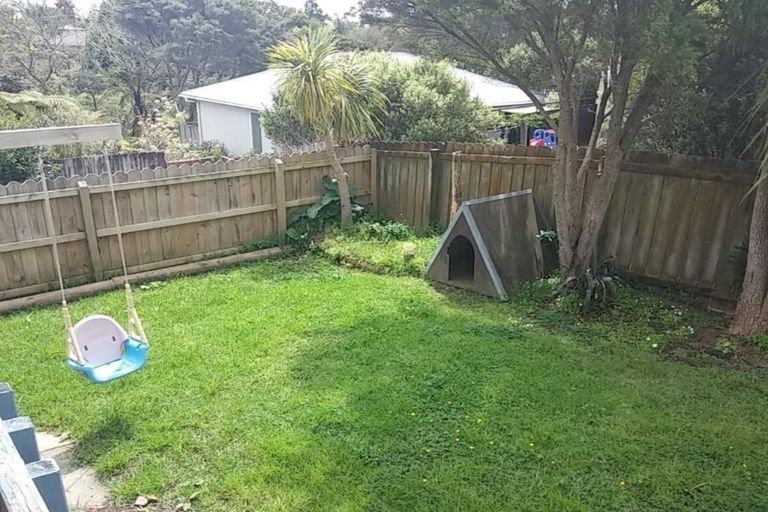 Photo of property in 28 Katrina Place, Massey, Auckland, 0614