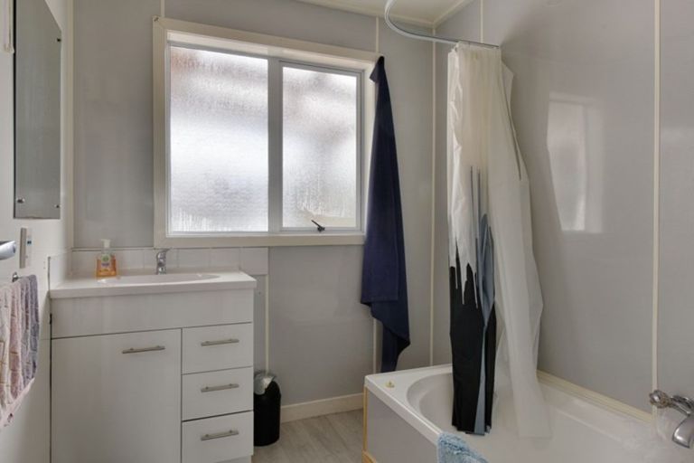 Photo of property in 82 Frank Street, Gore, 9710