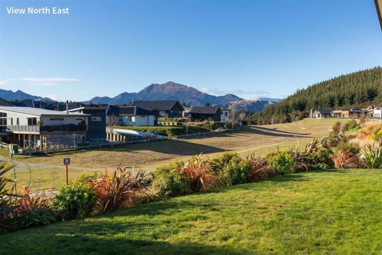 Photo of property in 18 Centre Crescent, Wanaka, 9305