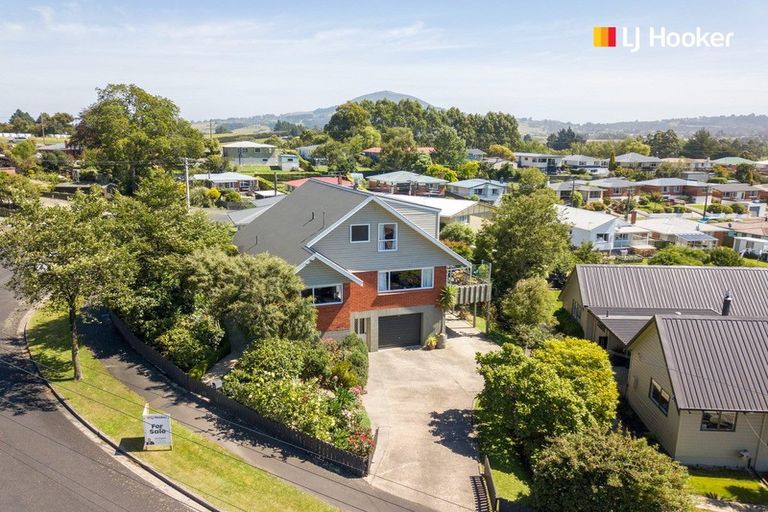 Photo of property in 28 Elwyn Crescent, Green Island, Dunedin, 9018