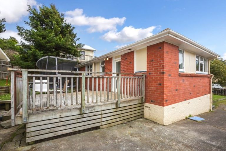 Photo of property in 19 Mahinawa Street, Takapuwahia, Porirua, 5022