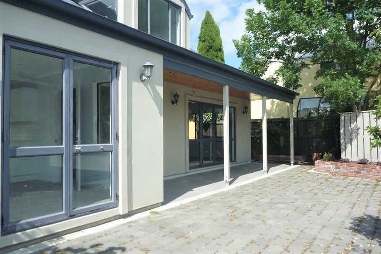 Photo of property in 118a Purchas Street, Edgeware, Christchurch, 8013