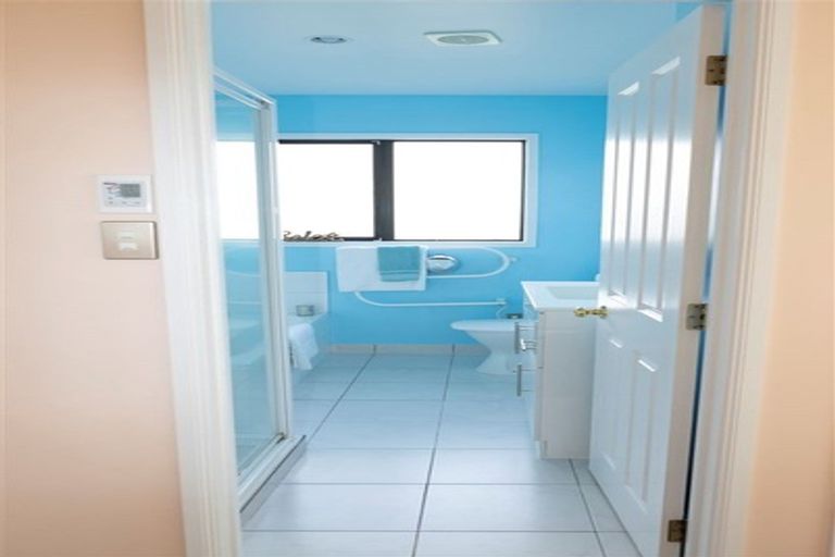 Photo of property in 34 Glasnevin Drive, Casebrook, Christchurch, 8051