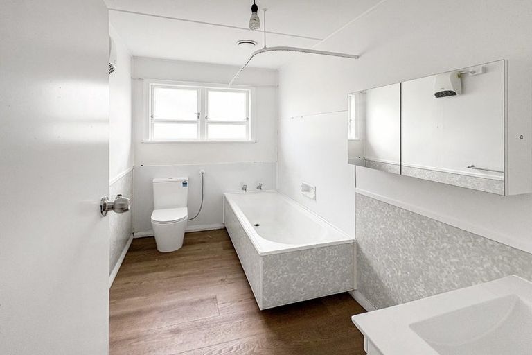 Photo of property in 112 Jickell Street, Hokowhitu, Palmerston North, 4410