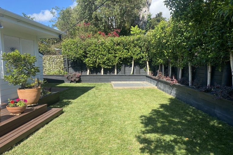 Photo of property in 1/30 Jellicoe Road, Murrays Bay, Auckland, 0630