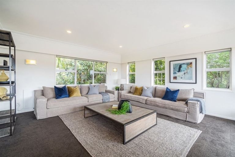 Photo of property in 11 Ponui Place, Mairangi Bay, Auckland, 0630