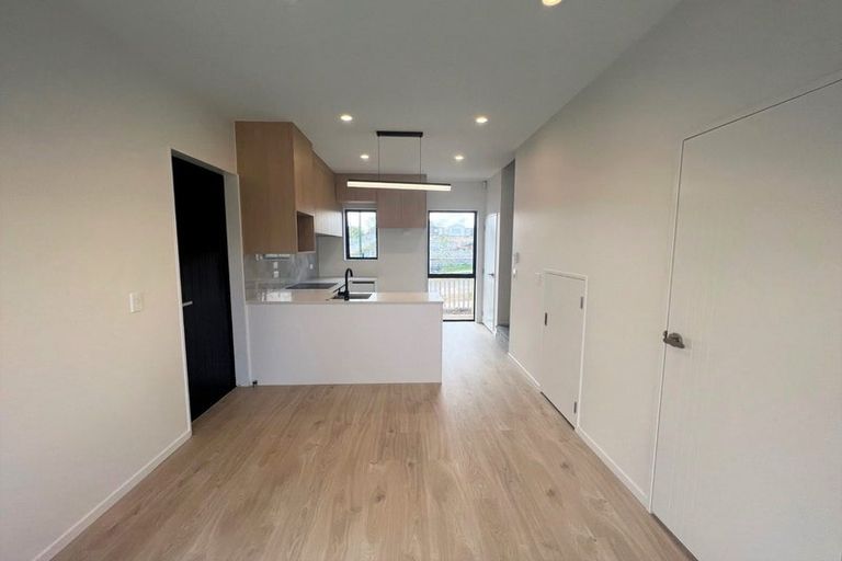 Photo of property in 1 Rana Road, Flat Bush, Auckland, 2019