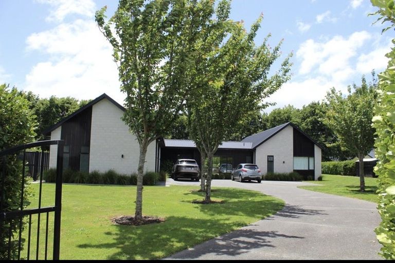 Photo of property in 7 South Oaks Close, Pukemoremore, Cambridge, 3493