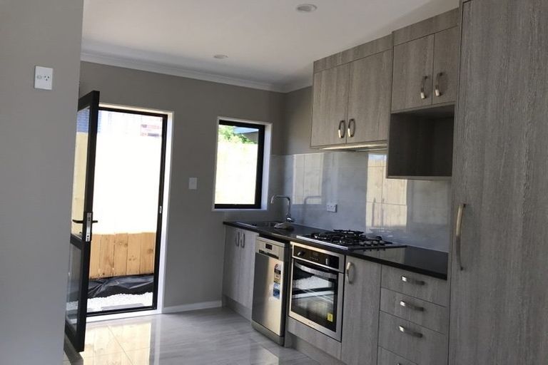 Photo of property in 4a Milton Road, Orewa, 0931